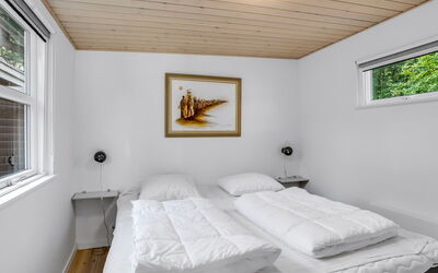 Cornel - 300M from the Sea