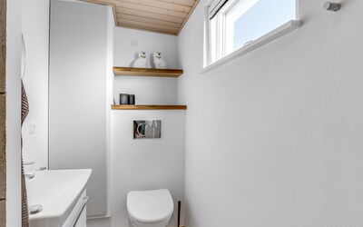 Cornel - 300M from the Sea