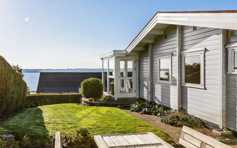 Valea - 600M from the Sea: Sommerhus, Backyard, Gård, Garden Bygninger, Skur, Sidespor, Udendørs Møbler, Bjælkehytte, Udendørs Struktur, Hytte