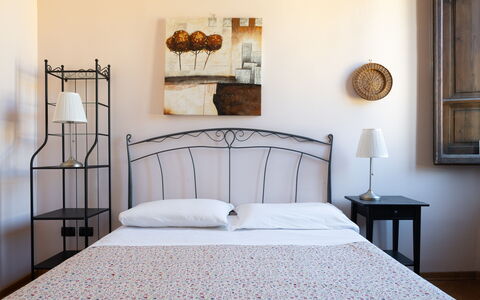 Cuore Di Firenze Apartment: Seng, Møbel, Soveværelse, Sengetøj, Sengetøj, Indretning, Sengetøj, Bed Frame, Belysning, Værelse