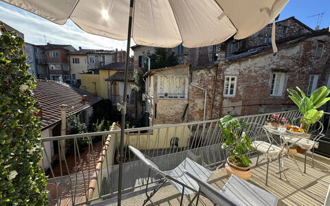 Casa Capolino: Altan, Lejlighed, Blomsterkrukke, Stueplante, Stol