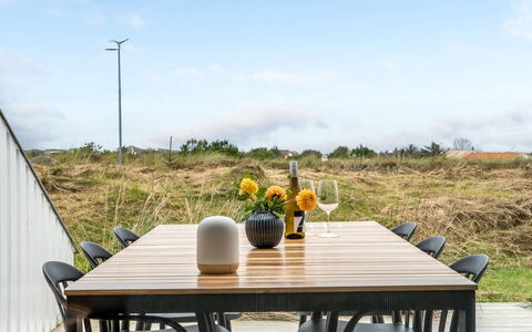 Adelbrand - 1Km from the Sea: Træ, Møbel, Lejlighed, Værelse, Loft, Bejdse, Stol, Hårdttræ, Klarlak, Tømmer
