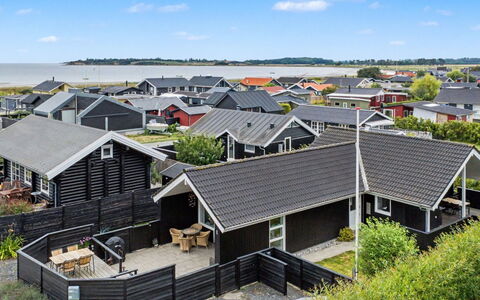 Lanica - 150M from the Sea: Sommerhus, Backyard, Gård, Garden Bygninger, Skur, Sidespor, Udendørs Møbler, Bjælkehytte, Udendørs Struktur, Hytte