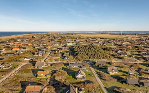 Amber - 300M from the Sea: Hus, Tag, Hjem, Sommerhus, Skur, Garden Bygninger, Sidespor, Gård, Bjælkehytte, Hytte