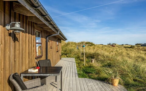 Sigbritt - 750M from the Sea: Sommerhus, Backyard, Gård, Garden Bygninger, Skur, Sidespor, Udendørs Møbler, Bjælkehytte, Udendørs Struktur, Hytte