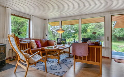 Wenche - 840M from the Sea: Indretning, Møbel, Gulvbelægning, Træ, Etage, Loft, Stue, Couch, Hjem, Værelse