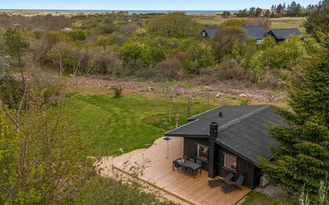 Wenche - 840M from the Sea: Møbel, Indretning, Træ, Loft, Gulvbelægning, Etage, Trægulve, Køkken & Spisebord, Bord, Lysarmatur