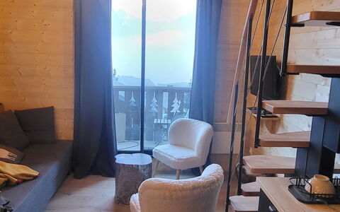 Balcons de Venosc: Træ, Møbel, Indretning, Etage, Gulvbelægning, Værelse, Lejlighed, Bejdse, Stue, Hårdttræ
