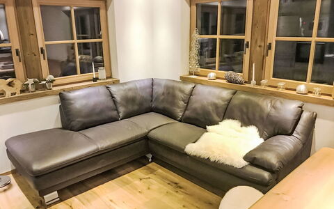 Aschau im Zillertal 675: Stue, Hårdttræ, Trægulve, Couch, Laminat Gulv