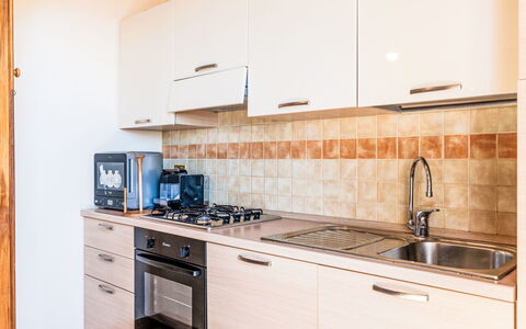 Casa del Mare: Køkken, Større Bandage, Træ, Køkken Apparat, Countertop, Indretning, Gulvbelægning, Cabinetry, Etage, Hjem