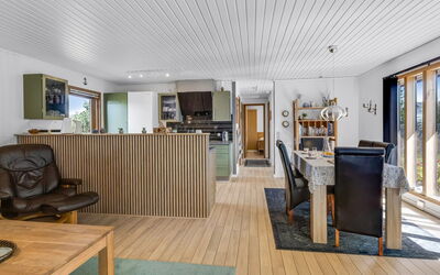 Naema - 500M from the Sea