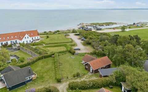 Terne - 90M from the Sea: Hus, Boligområde, Hjem, Landskab, Land Lot, Tag, Fugleperspektiv, Estate, Sommerhus, Luftfotografering