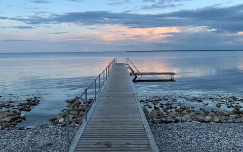 Terne - 90M from the Sea: Blå, Himmel, Vand, Krop Af Vand, Horisont, Sky, Coastal Og Oceaniske Landskabsformer, Hav, Mole