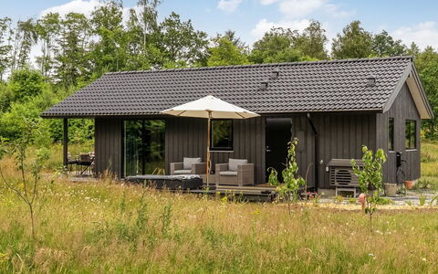 Jelisaveta - 45Km from the Sea: Sommerhus, Backyard, Gård, Garden Bygninger, Skur, Sidespor, Udendørs Møbler, Bjælkehytte, Udendørs Struktur, Hytte