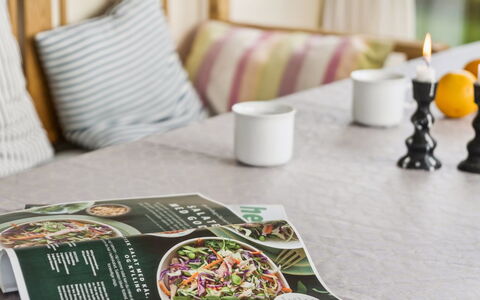 Elle - 175M from the Sea: Bordservice, Bord, Serveware, Mad, Drinkware, Ingrediens, Tallerkner, Plade, Sengetøj