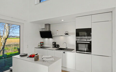 Wolkenfrei: Køkken, Countertop, Køkken Apparat, Gulvbelægning, Indretning, Cabinetry, Større Bandage, Loft, Husholdningsapparat, Komfur