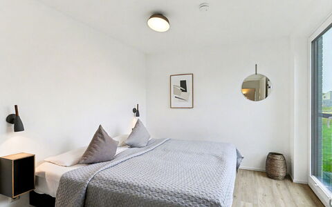 Paradiso: Seng, Indretning, Møbel, Soveværelse, Væg, Gulvbelægning, Etage, Loft, Værelse, Træ