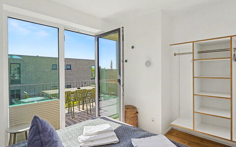 Penthouse Dümmerview: Etage, Gulvbelægning, Lejlighed, Møbel, Stol, Bejdse, Hårdttræ, Design, Altan, Trægulve