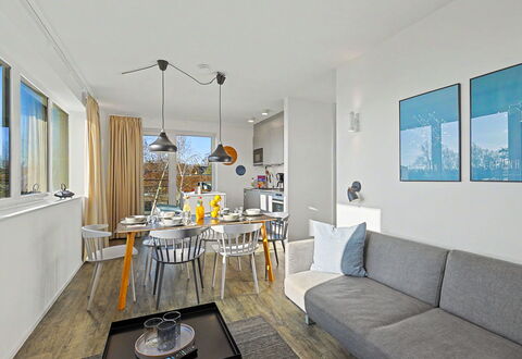 Seeflair: Møbel, Indretning, Lejlighed, Gulvbelægning, Loft, Etage, Værelse, Couch, Stol, Stue