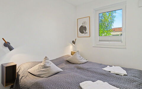 Seewind: Væg, Træ, Etage, Soveværelse, Hjem, Gulvbelægning, Seng, Indretning, Bed Frame, Lejlighed