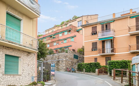 Casa Dolly, Monterosso 5 Terre: Væg, Bygning, Boligområde, Lejlighed, Kvarter, Stad, Arkitektur, Hjem, Urban Design, Menneskelig Bosættelse