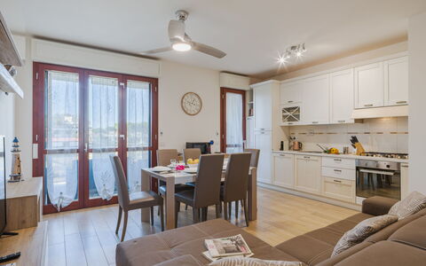 Appartamento Alice: Dør, Hjem, Sommerhus, Garden Bygninger, Skygge, Have, Lawn, Veranda, Gård