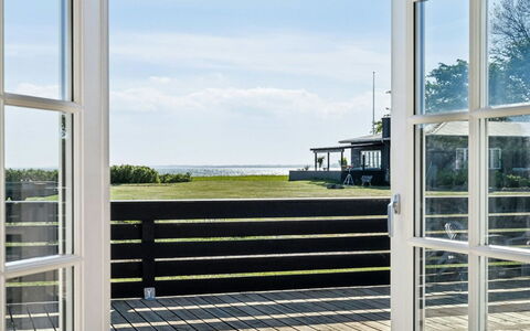 Dietke - 85M from the Sea: Blå, Sommerhus, Hus, Hjem, Stuehus, Estate, Sidespor
