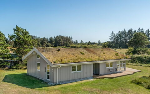 Melita - 2Km from the Sea: Blå, Busk, Sommerhus, Bunddække, Have, Estate, Skygge, Landscaping, Stuehus, Eco Hotel