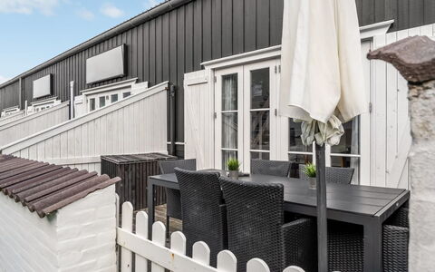 Epiphania - 100M to the Fjord: Hjem, Boligområde, Hus, Sommerhus, Tag, Land Lot, Sidespor, Have, Estate, Lawn