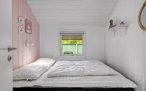 Athislus - 1.1Km from the Sea: Soveværelse, Træ, Seng, Sengetøj, Sengetøj, Indretning, Etage, Bed Frame, Hjem, Loft