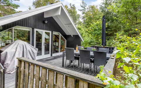 Else - 470M from the Sea: Sommerhus, Backyard, Gård, Garden Bygninger, Skur, Sidespor, Udendørs Møbler, Bjælkehytte, Udendørs Struktur, Hytte