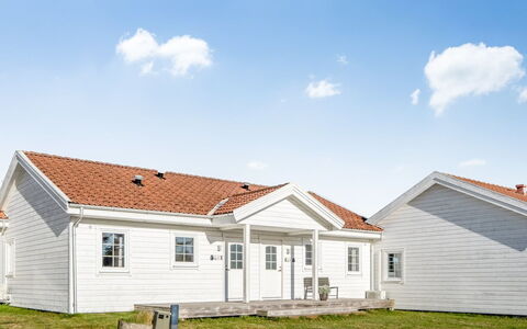 Ama - 350M from the Sea: Sommerhus, Backyard, Gård, Garden Bygninger, Skur, Sidespor, Udendørs Møbler, Bjælkehytte, Udendørs Struktur, Hytte