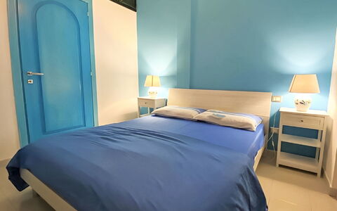 Lux: Møbel, Soveværelse, Seng, Sengetøj, Etage, Indretning, Gulvbelægning, Sengetøj, Værelse, Bed Frame