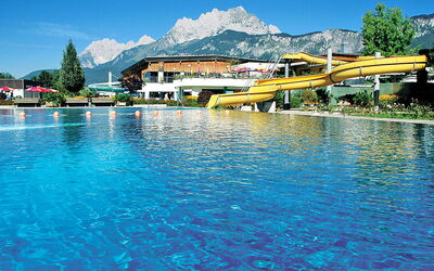 Sankt Johann in Tirol 25: Svømmepøl, Fritid, Fritid, Udvej, Turistattraktion, Bjergkæde, Ferie, Ferieby, Vandland