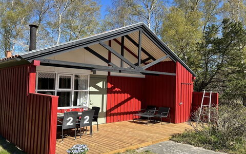 Catha - 200M from the Sea: Sommerhus, Backyard, Gård, Garden Bygninger, Skur, Sidespor, Udendørs Møbler, Bjælkehytte, Udendørs Struktur, Hytte