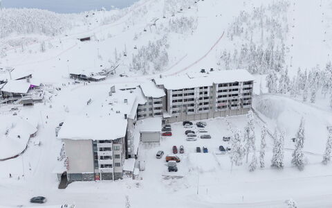 Ruka Chalets 3202: Træ, Gulvbelægning, Etage, Møbel, Trægulve, Indretning, Køjeseng, Værelse, Bejdse, Hårdttræ