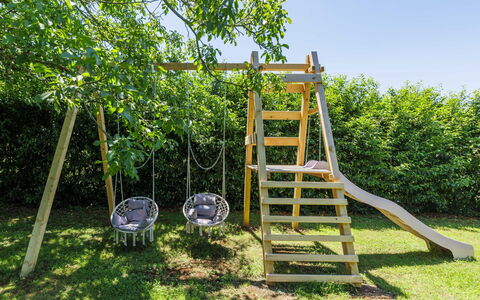 Elli: Legepladsudstyr, Legetøjsrutsjebane, Svinge, Stige, Legeplads, Have, Fritid, Chute, Skygge, Lawn