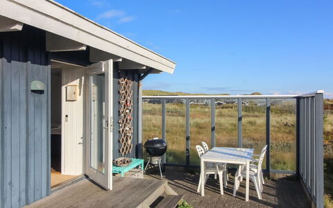 Kanutte - 250M from the Sea: Træ, Møbel, Lejlighed, Værelse, Loft, Bejdse, Stol, Hårdttræ, Klarlak, Tømmer