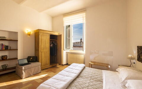 Appartamento la Fontana, Assisi: Væg, Indretning, Møbel, Værelse, Lejlighed, Soveværelse, Seng, Belysning, Etage, Loft