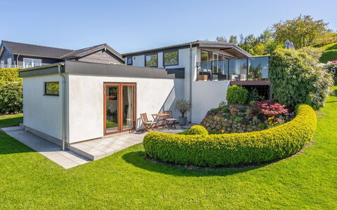 Martti - 200M from the Sea: Busk, Have, Tag, Hjem, Sommerhus, Garden Bygninger, Gård, Landscaping, Estate, Backyard