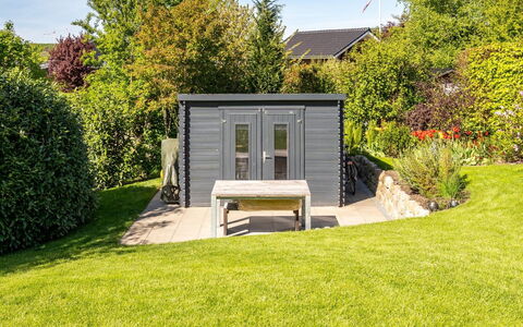 Martti - 200M from the Sea: Have, Busk, Garden Bygninger, Skur, Bunddække, Backyard, Landscaping, Gård, Udendørs Struktur, Lawn
