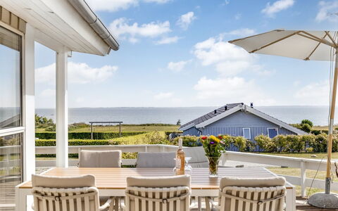 Finn - 100M from the Sea: Sommerhus, Backyard, Gård, Garden Bygninger, Skur, Sidespor, Udendørs Møbler, Bjælkehytte, Udendørs Struktur, Hytte