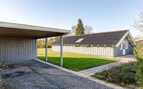 Gerarda - 450M from the Sea: Sommerhus, Backyard, Gård, Garden Bygninger, Skur, Sidespor, Udendørs Møbler, Bjælkehytte, Udendørs Struktur, Hytte