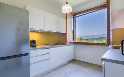 Giorgina: Indretning, Køkken, Gulvbelægning, Countertop, Træ, Loft, Cabinetry, Køkken Apparat, Etage, Større Bandage