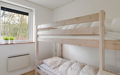 Gildo - 30Km from the Sea: Træ, Soveværelse, Seng, Hjem, Sengetøj, Sengetøj, Bejdse, Bed Frame, Lejlighed, Hårdttræ