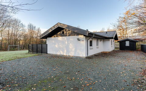 Gildo - 30Km from the Sea: Tag, Hus, Arkitektur, Hjem, Sommerhus, Vinter, Fryser, Hældning, Sidespor, Sne