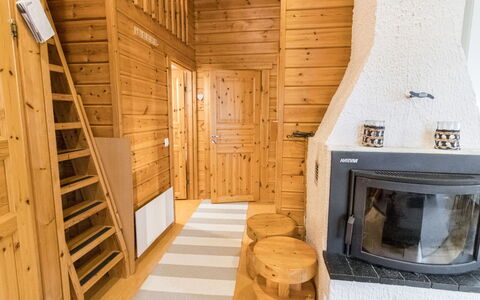 Ylläs-Suppa: Træ, Gulvbelægning, Loft, Etage, Indretning, Værelse, Hjem, Bejdse, Hårdttræ, Bjælkehytte