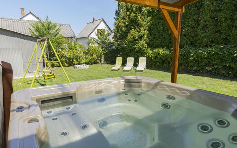 Wild Grape: Svømmepøl, Badekar, Udvej, Have, Backyard, Bejdse, Jacuzzi, Eco Hotel, Skygge