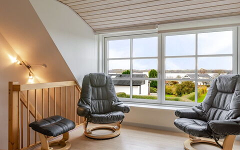 Arvi - 100M from the Sea: Træ, Tag, Hjem, Hus, Arkitektur, Sidespor, Land Lot, Sommerhus, Skur, Garden Bygninger