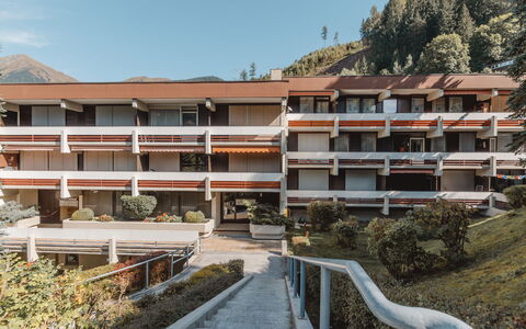 Alpenapartment: Arkitektur, Lejlighed, Altan, Bjerglandsby